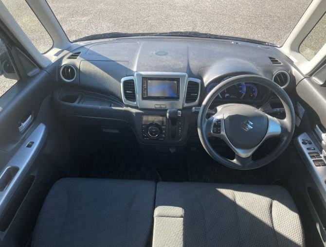 Suzuki Spacia - 2WD - Image 6