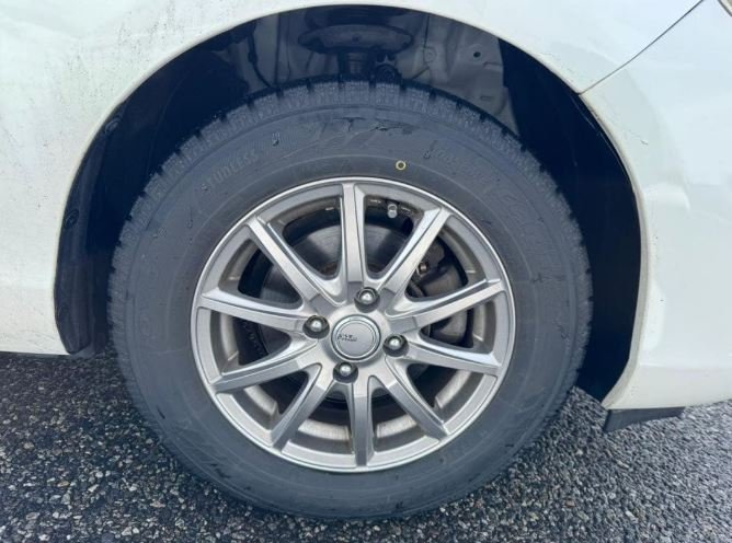 Toyota Aqua - 2WD - Image 8