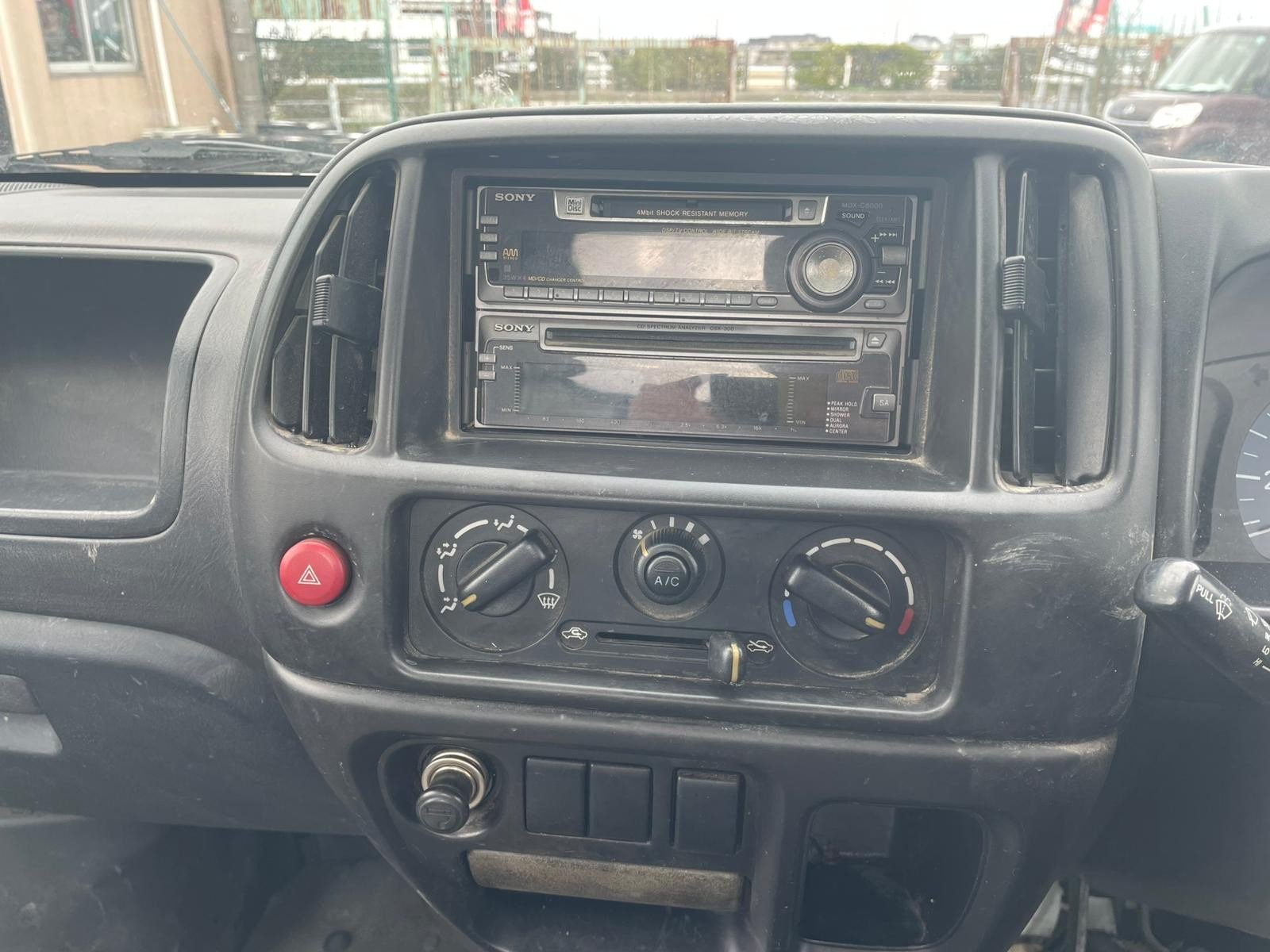 Suzuki Carry KU- 4WD - Image 7