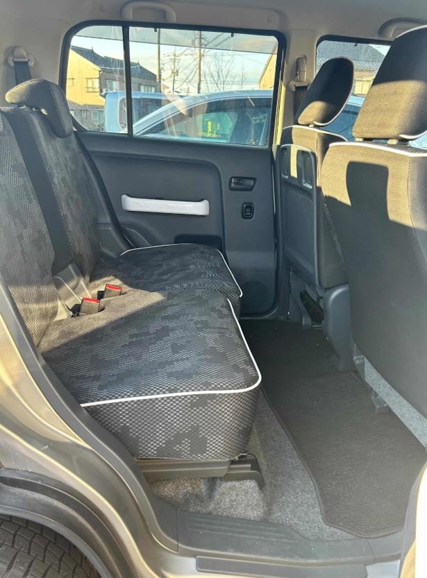 Suzuki Hustler G- 2WD - Image 6